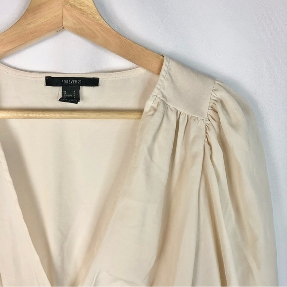 Forever 21 Cream Button Front Puff Sleeve Cropped Top S - Picture 3 of 3